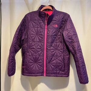 The North Face Woman’s North Face Quilted Jacket with Pink Trim. Size Lg.